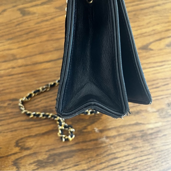Rare Vintage Chanel Black Velvet Lambskin Chain Single Flap Shoulder Bag - Picture 7 of 16